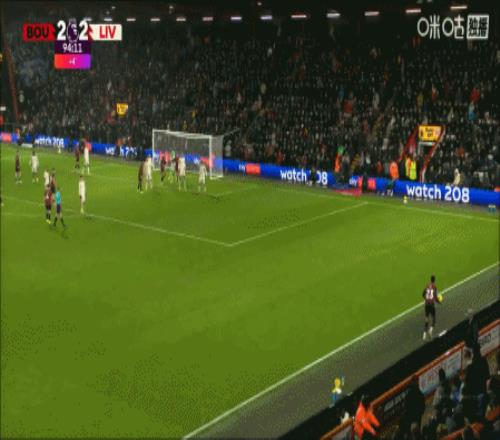 第90+5分钟，阿德利小禁区右侧小角度搓射破门，伯恩茅斯完成绝杀，3-2！