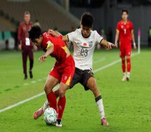 小伙子继续成长！杨希本届U23亚洲杯共送出17次抢断位列第二