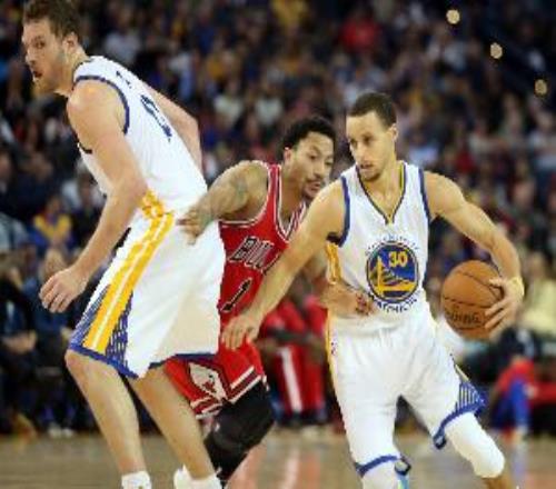 库里谈罗斯球衣退役：他可能是历史上运动能力统治力最强的后卫