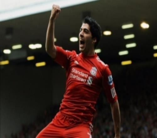 利物浦官推晒照祝苏亚雷斯39岁生日快乐，生涯133场82球32助