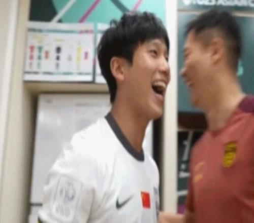 向余望半场数据：1射1正，传球7次，传球成功率71.4%