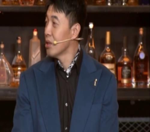 曾令旭：库明加长时间不比赛一上来就打高强度&受伤是必然的