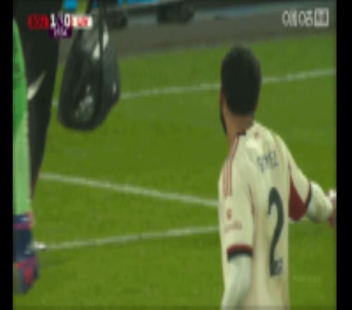 雪上加霜！乔戈麦斯出现伤情无法坚持，被远藤航换下