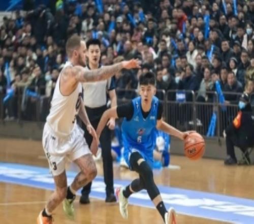 河南焦作文旅春节前主场最后一战大胜而归