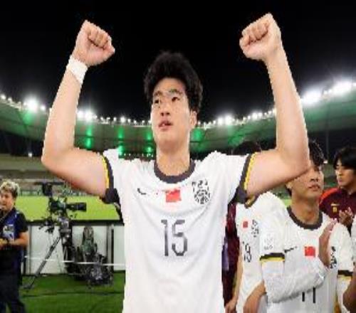 未来可期！20岁彭啸本届赛事打满6场打入2球，赛事解围榜55次居首