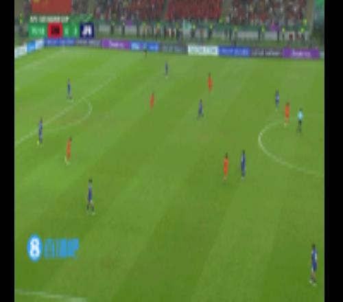 边路遭突破！日本11号横山梦树假动作完全晃开防守，策动第4球