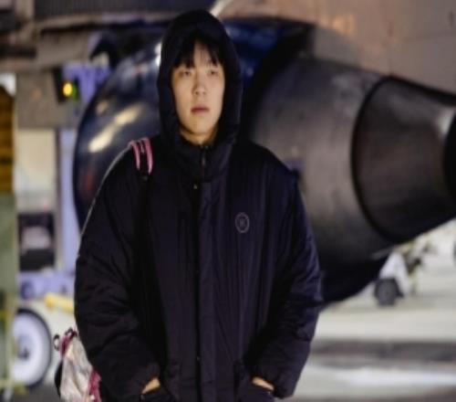 杨瀚森工作室发文：客场感受东部严寒！小杨随队抵达波士顿！