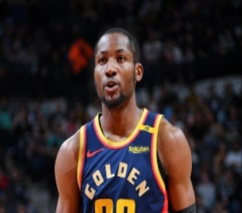 美记：鹈鹕无意库明加目前他潜在下家包括湖人&国王&独行侠&老鹰