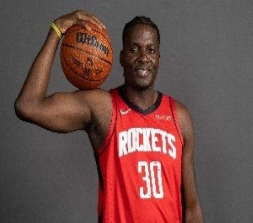 斯通神操作签回卡佩拉成神来之笔亚当斯受伤后后者成内线奇兵