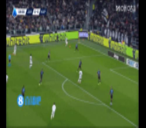 差之毫厘！K图拉姆抬脚就打兜射远角，皮球击中门框弹出