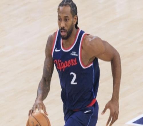 下半场我还用上不伦纳德上半场11中7砍21分2板2助罚球5中5