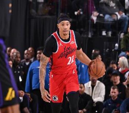 替补双煞！半场乔丹米勒8分5板&桑德斯7分二人正负值都很高