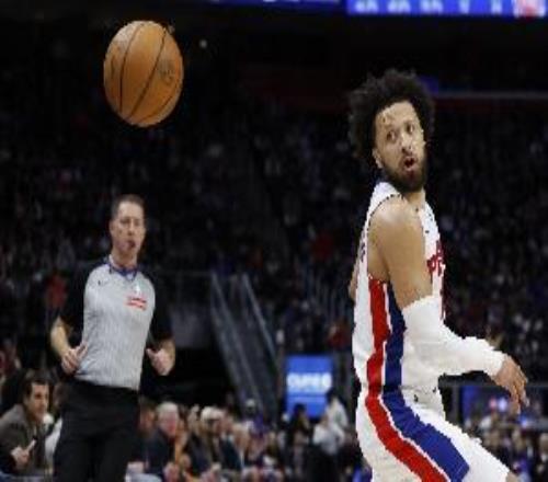 22中13砍29分！比克斯塔夫：坎宁安的手腕情况似乎正在好转