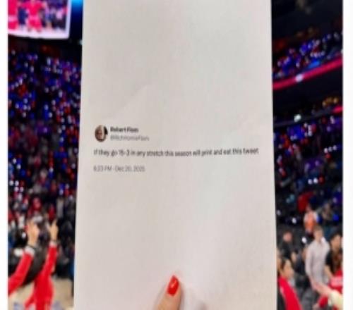 这是不是太小了快船官方用A4纸打好推文坐等球迷直播吃掉