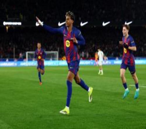 1分领跑！巴萨30奥维耶多奥尔莫传射亚马尔精彩侧钩破门