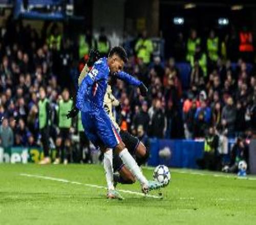 埃斯特旺18岁前为切尔西打进6球，与奥多伊、吉乌并列最多