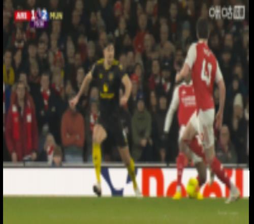 BBC：VAR检查了马奎尔疑似手球，很快表示不是点球