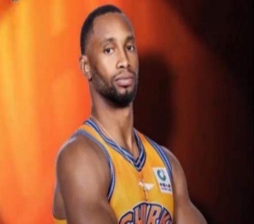 继续用丰富的经验为球队提升战力！祝弗格36岁生日快乐！