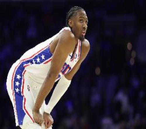 手感冰凉！马克西半场8投仅1中拿到2分5助正负值19