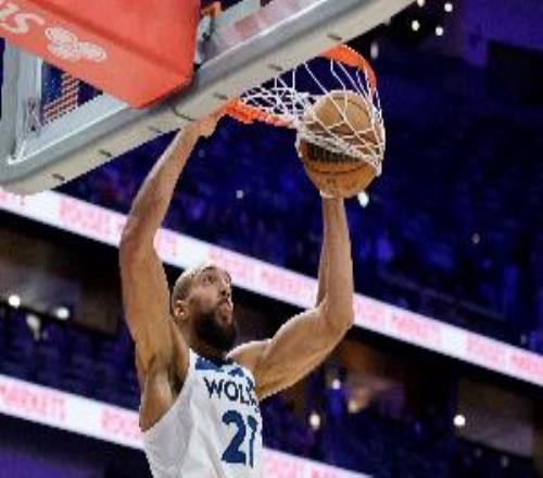 身高优势太明显！戈贝尔半场5中4拿12分9板另有1断2帽&罚球6中4