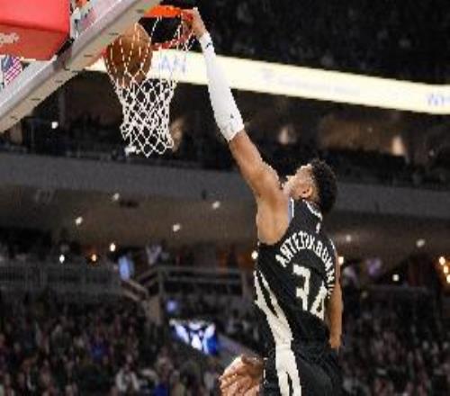 老里：字母求胜欲极强一心想打球很多时候我们要避免他过度消耗