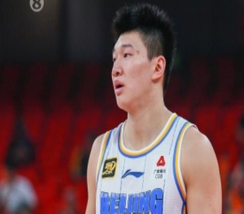 山西球迷向北京球员吐口水！雷蒙：骂了就得了但不能吐口水！