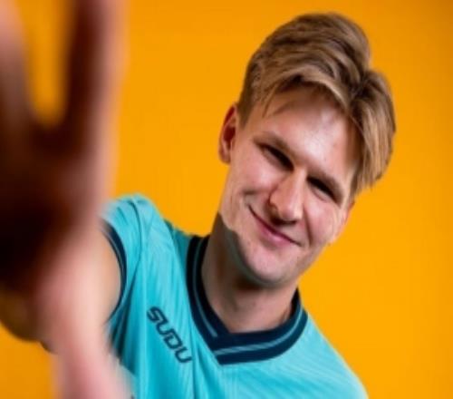 罗马诺：罗马提出首份正式报价，希望引进狼队后卫沃尔费