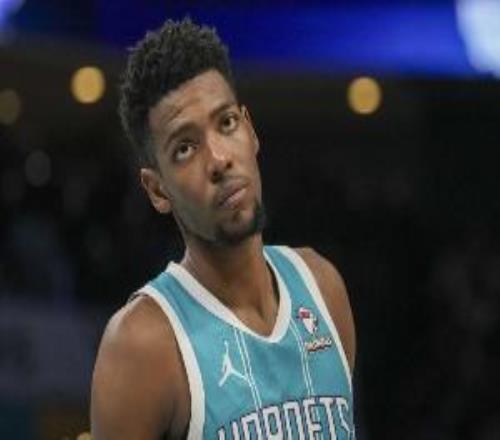 炸裂输出！第三节布兰登米勒7中6独得19分率队单节净胜25分