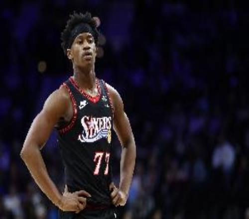 状态全无！埃奇库姆11投仅2中拿到9分6板正负值36