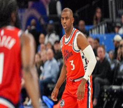 美记：快船一直在探索保罗交易方案若未达成很可能会与他买断