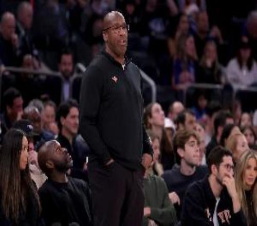 迈克布朗谈此前2胜9负：除对阵独行侠那场外我们一直在全力以赴