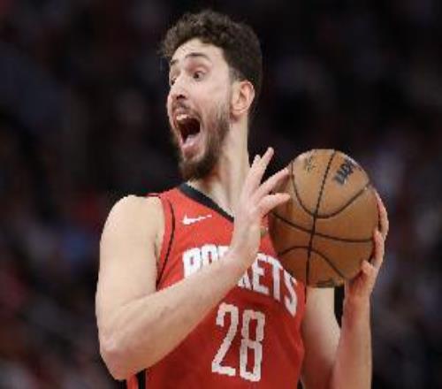 有点强！申京过去5节比赛运动战合计23中20砍下44分