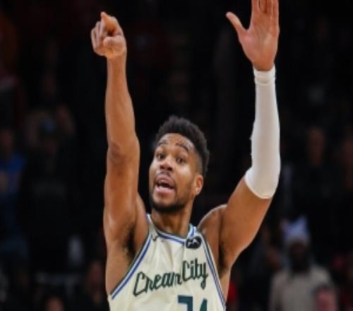 名记：雄鹿应该效仿19年雷霆本赛季摆烂然后想办法快速重建！