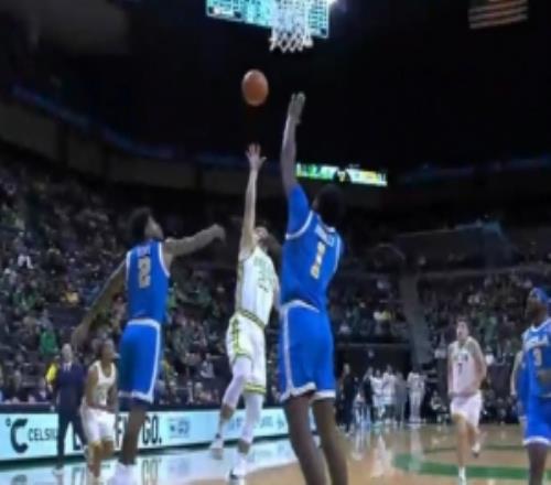 这球很漂亮！林葳反击一条龙欧洲步抛投命中个人本场首球！