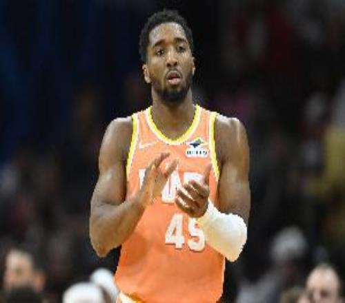 克利夫兰现在是我的！米切尔21中9得25分5板4助1断大胜湖人30分