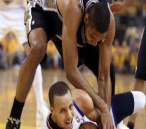 库里正式超越皮尔斯独占NBA历史得分榜第19位！还差邓肯72分