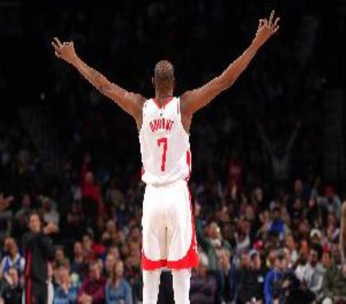 杜兰特：虽然昨晚很晚才到但我们在第三节比对手更快找到状态