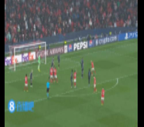 裁判专家：琼阿梅尼拉倒奥塔门迪不该判点，奥塔门迪倒地太刻意