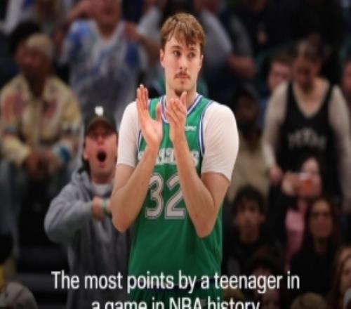 天下谁人不识君！弗拉格爆砍49分创NBA历史青少年单场得分纪录