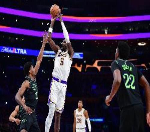 雷迪克：艾顿没有专门战术但能出手14次我们尽量给他创造机会