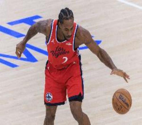 无力回天！伦纳德18中8砍下21+6+2断最后4分钟被迫提前打卡