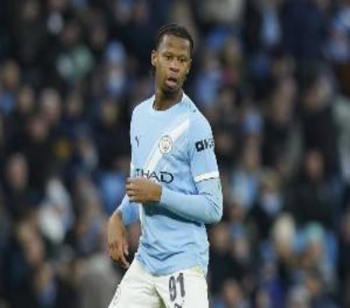 官方：曼城17岁小将姆富尼租借加盟沃特福德，租期至本赛季结束