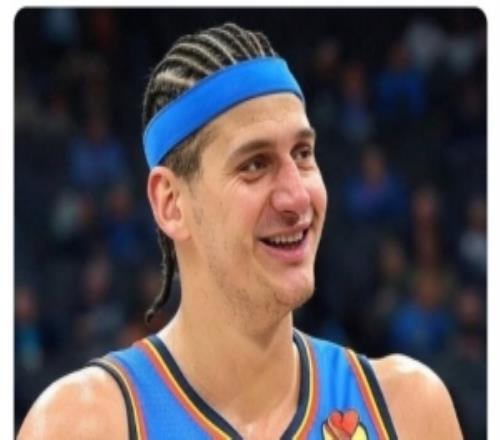 毫无违和感美媒吐槽约基奇24分钟17罚将其P图成亚历山大