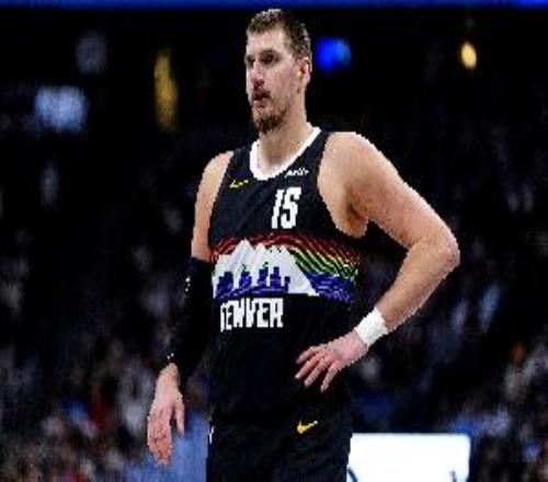 解说：约基奇再次证明自己是当世第一人能阻拦他拿MVP的只有伤病