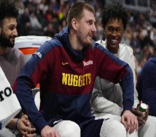 张佳玮：约基奇复出毫无锈迹沃特森功能多样化&被掘金慢慢养出来