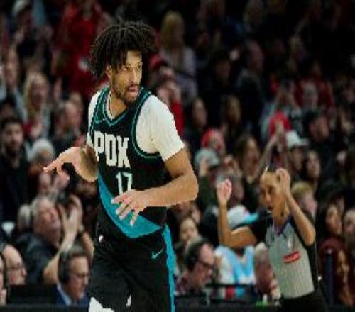 得分还是一把好手！夏普半场10中6砍球队最高17分其中三分6中4