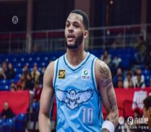 CBA官方：韦瑟斯庞对裁判员使用侮辱性语言被罚3万刘维伟被罚1万