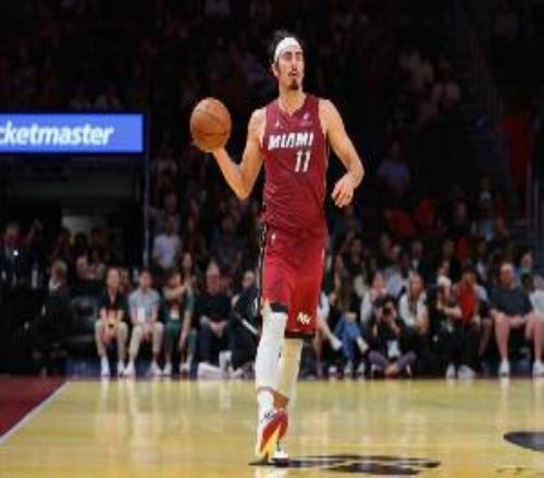 难挽败局！哈克斯16中8拿到20分6板7助也有4失误