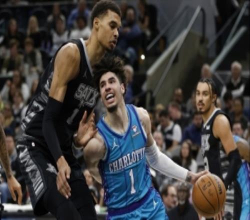 黄蜂刺马六连胜：蜂刺多过马刺