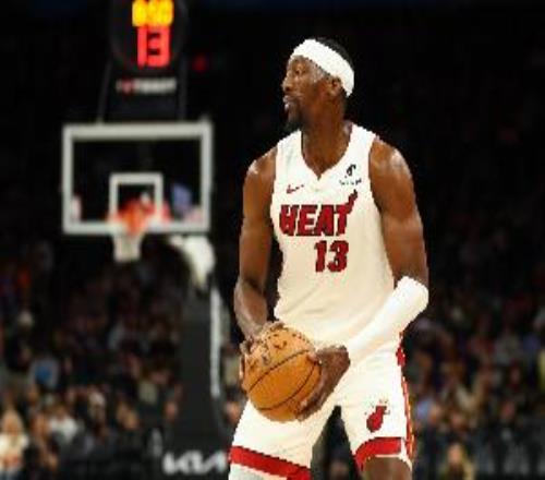 这状态不太行！阿德巴约半场6中1仅得4分4板1助其中三分3中0